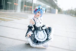 Dreamy Rem Cosplay by Coser Hana at Firefly Festival Part02-10