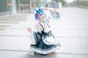 Dreamy Rem Cosplay by Coser Hana at Firefly Festival Part02-0