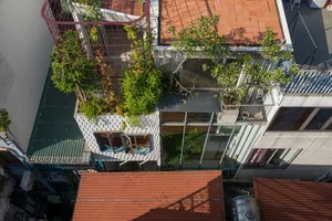 A Hanoi house in a narrow alley filled with natural light and ventilation-15