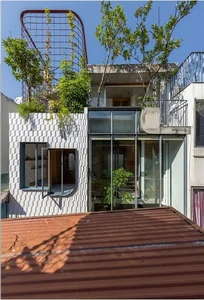 A Hanoi house in a narrow alley filled with natural light and ventilation-5