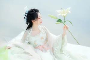 Elegant Portrait Photography: Art Language Vol.9110 Featuring Model Qi Luo Sheng De Xiao Su Su – Stunning Artistic Fashion Collection-4