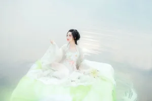 Elegant Portrait Photography: Art Language Vol.9110 Featuring Model Qi Luo Sheng De Xiao Su Su – Stunning Artistic Fashion Collection-11