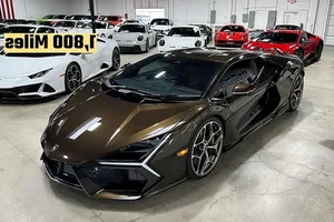 The breathtaking Lamborghini Revuelto in exclusive $9,000 metallic bronze finish-9