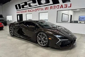 The breathtaking Lamborghini Revuelto in exclusive $9,000 metallic bronze finish-3