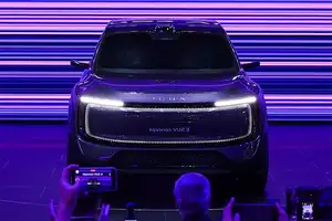 View: AUDI E SUV Electric – Impressive 671 HP Power, 700km Range Unveiled-2