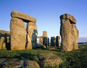 Unveiling the Mysteries of Stonehenge: A Guide to England's Iconic Prehistoric Monument and Ancient Stone Circle Wonders-0
