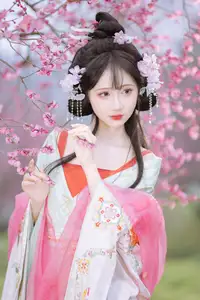 Graceful Hanfu Beauty Amidst Cherry Blossoms - Qi Luo Sheng De Xiao Su Su | YiTuYu Vol.8553-3
