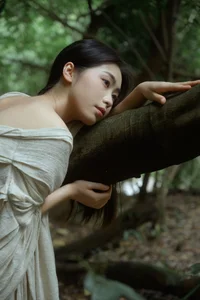 Artistic Woodland Photography: Ban Ge Yue Liang in YiTuYu Art Language Vol.9151 – Moody Forest Walk and Aesthetic Outdoor Portraits-3