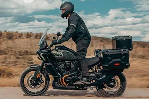 The Ultimate Adventure: Harley-Davidson Pan America 1250 Limited for Every Journey-2