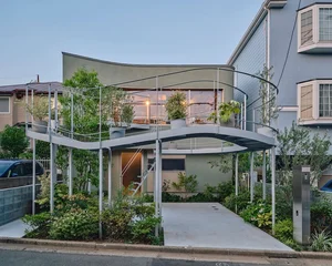 Modern Japanese Architecture: Kazari Garden House in Tokyo Featuring a Unique Curved Terrace and Light-Filled Minimalist Split-Level Interiors-14
