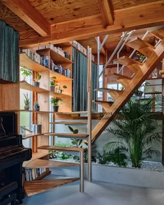 Modern Japanese Architecture: Kazari Garden House in Tokyo Featuring a Unique Curved Terrace and Light-Filled Minimalist Split-Level Interiors-4