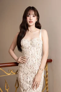 Stunning Elegance: Miss Vietnam Tieu Vy’s Radiant Beauty and Sophisticated Fashion Style for Modern Inspiration-8