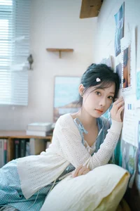 Nan Yi in Art Language Vol.9289: Elegant Light Blue and White Summer Fashion Portrait Collection-2