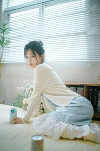 Nan Yi in Art Language Vol.9289: Elegant Light Blue and White Summer Fashion Portrait Collection-28