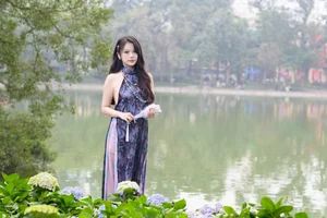 Modern Red Ao Dai: Elegant Vietnamese Traditional Dress with Floral Embroidery for Lunar New Year and Cultural Celebrations-10