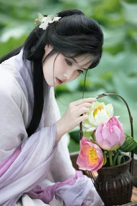 Artistic Portrait Photography: San Ye Jiang Jiang in YiTuYu Art Language Vol.9386 – Elegant Aesthetic and Cinematic Visuals-18