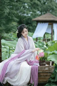 Artistic Portrait Photography: San Ye Jiang Jiang in YiTuYu Art Language Vol.9386 – Elegant Aesthetic and Cinematic Visuals-16