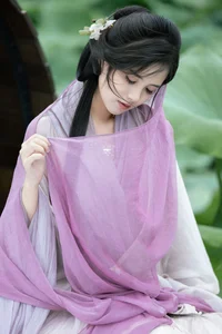 Artistic Portrait Photography: San Ye Jiang Jiang in YiTuYu Art Language Vol.9386 – Elegant Aesthetic and Cinematic Visuals-23