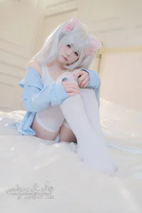 Ethereal Visual Storytelling: Nian Nian Tuan Zi Tu's Enchanting Cat Cosplay-10