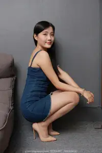 IESS SXJ No.2148 Wan Ping: Discover the Elegant Charm of a Chinese Model in Chic Denim-47