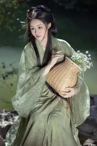 YiTuYu Vol.8832: Yi Ming's Poetic Grace by the Pond, Ancient Beauty in Nature-30