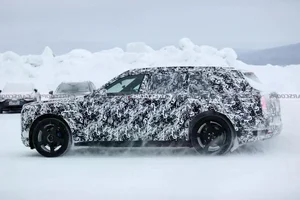 The Future of Luxury: All-Electric Rolls-Royce Cullinan SUV Redefining High-End Travel and Sustainable Automotive Design-5