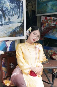 Elegant Yellow Mulberry Silk Ao Dai: Traditional Vietnamese Long Dress for Weddings and Special Occasions-1
