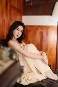 Unveiling Fu Po's Artistic Charm in YiTuYu Vol.8676: A Captivating and Elegant Moment-17