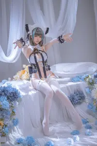 Coser Hoshilily's Enchanting Azur Lane Cheshire Cosplay: Sweet Charm Unveiled-31
