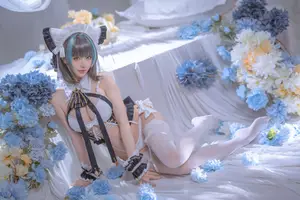 Coser Hoshilily's Enchanting Azur Lane Cheshire Cosplay: Sweet Charm Unveiled-1