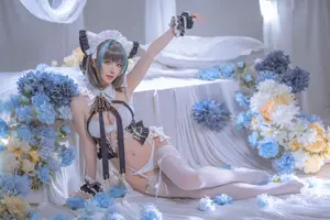 Coser Hoshilily's Enchanting Azur Lane Cheshire Cosplay: Sweet Charm Unveiled-20