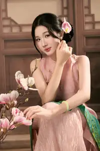 Discover Traditional Beauty: Elegant Lady Amidst Blossoms-7