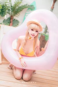 Coser Momo Summer Time: Alluring Bikini Photoshoot - 0014-5426395562-3
