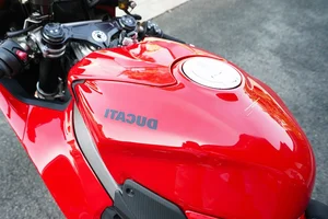 Ducati Panigale V4 2025 Arrives in Vietnam: The Ultimate Fusion of Speed and Italian Artistry-3