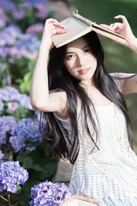 Jing Jing Jing Vol.8624: Dreamy Beauty in a Hydrangea Garden | YiTuYu Art Language Series-13