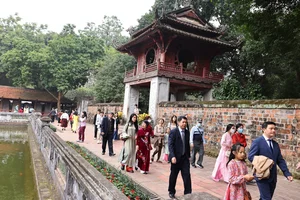 Exploring Hanoi’s Vibrant Lunar New Year Traditions: A Journey Through Spring Festivities, Pagoda Visits, and Cultural Heritage in Vietnam-1