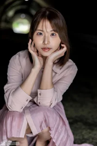 Stunning Japanese Model Ai Hongo in Graphis Gals Emotional Vol.1-7 Part01: Elegant Portrait Photography and Aesthetic Fashion Inspiration-0