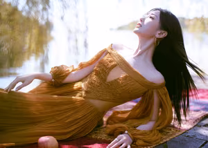 VGU No.122 Poetic Beauty Under Golden Sun: A Peaceful Moment by the Lake-5