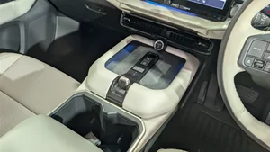 2027 Toyota Highlander EV: A First Look at the All-Electric Family SUV Revolution with Modern Design and 300-Mile Range-20