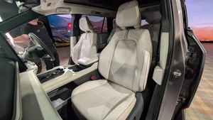 2027 Toyota Highlander EV: A First Look at the All-Electric Family SUV Revolution with Modern Design and 300-Mile Range-4