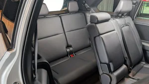 2027 Toyota Highlander EV: A First Look at the All-Electric Family SUV Revolution with Modern Design and 300-Mile Range-14