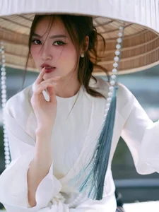 How Vietnamese Actress Ninh Dương Lan Ngọc Maintains Her Stunning Physique and Radiant Health Without Strict Dieting: Wellness Secrets for Women Over 30-2