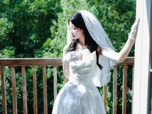 Zhu Zhu Molly: Impressive Debut in a Pristine White Wedding Gown | XiuRen-9