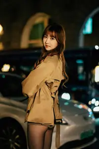 YiTuYu Vol.8618: Bu Chi Zao Fan Hui Gua's Chic Urban Night Style-4