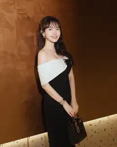 Jang Mi 'Bolero's Saintess' Post-Marriage: Is Her Blissful Life with a Businessman Husband a Dream?-9