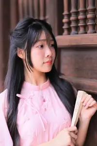 Embracing Vietnamese Grace: Pink Ao Dai Beauty at an Ancient Temple-3