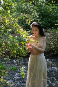 Elegant Portrait Photography: Qian Hane in YiTuYu Art Language Vol.9348 - A Serene Visual Journey-11