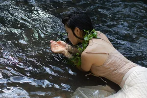 Elegant Portrait Photography: Qian Hane in YiTuYu Art Language Vol.9348 - A Serene Visual Journey-8