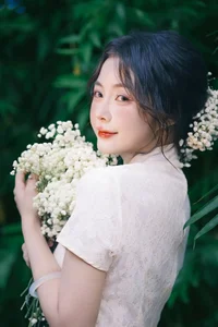 Elegant Pure White Summer Dress - Minimalist Chic and Feminine Style for Every Occasion-5