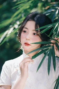 Elegant Pure White Summer Dress - Minimalist Chic and Feminine Style for Every Occasion-11